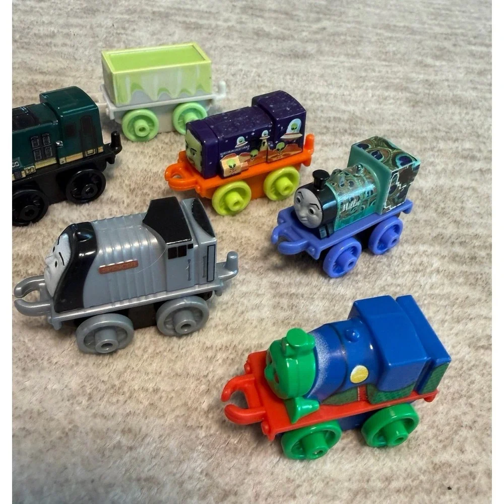 Thomas & Friends Minis Lot of 6 Trains‎ Spencer Diesel Alien Glow Wagon